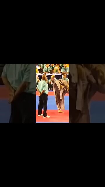 Grand Master Shin Chul Kang leg control over referee #shorts #taekwondo #martialarts #grandmaster