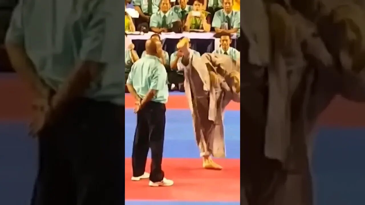 Grand Master Shin Chul Kang leg control over referee #shorts #taekwondo #martialarts #grandmaster