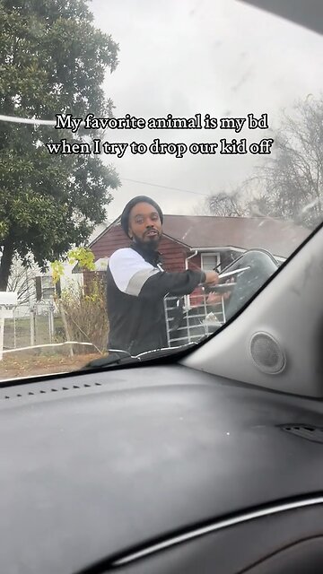 I love when my baby daddy attacks me🥰