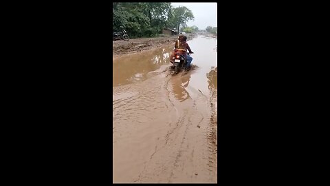 शक्ति से रायगढ़ हाइवे रोड 😕 share your frientz #viral #trending #road #sakti #raigarh