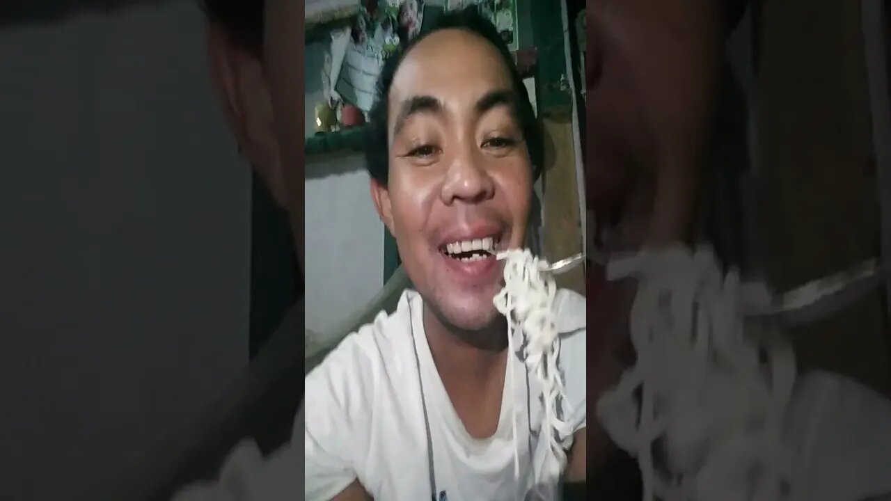 mie satu mangkok berdua sama anak makan sahur