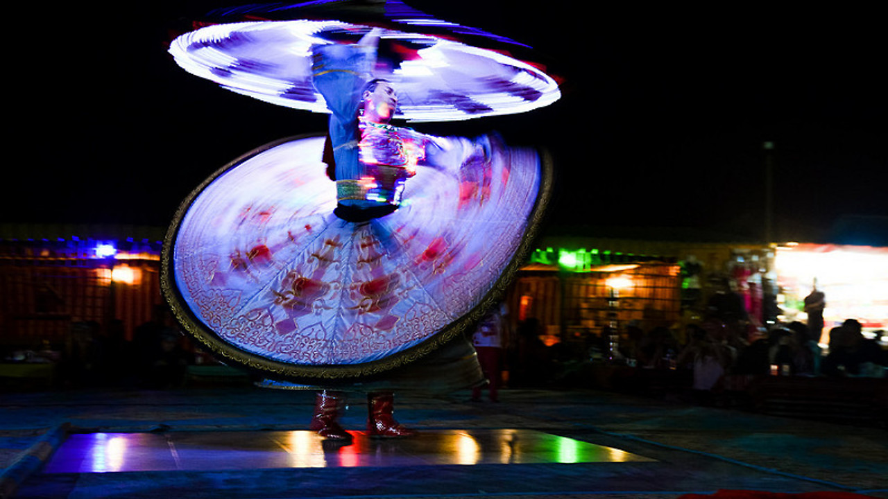 AMAZING Tanoura Dance In Desert Safari | Dubai