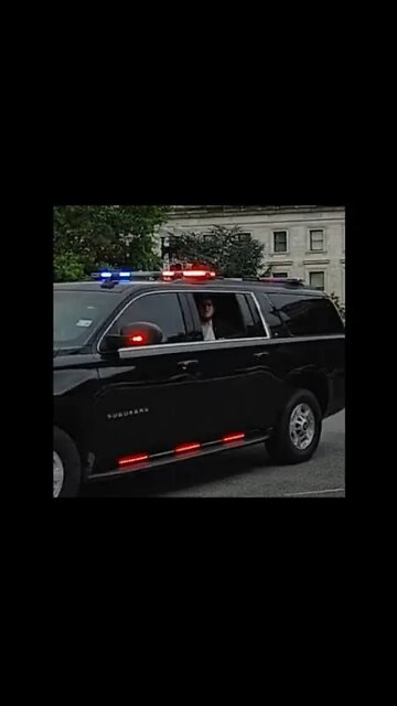 10/12/21 Nancy Drew DC Update- Sure looks like G Maxwell in the third car!