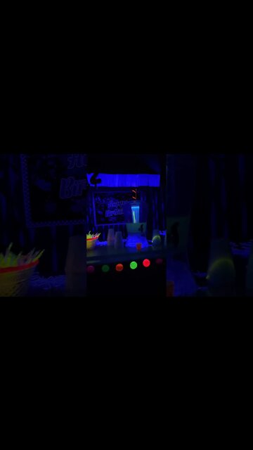 Neon drink tonic water