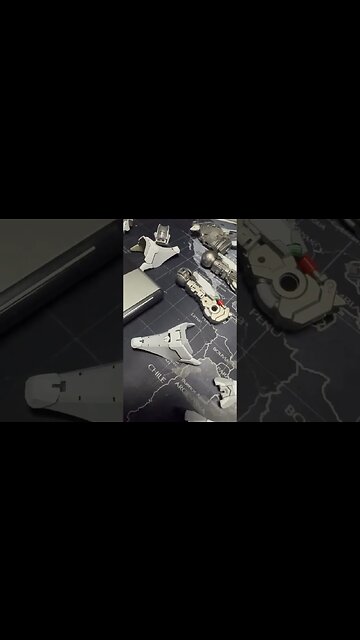 Leg day almost done #gunpla #gundam #ガンダム #geeksandgamers #ガンプラ #건담 #ロボット #バンダイ #건프라 #プラモ #모델 #반다이