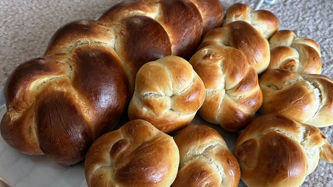 Happy Challah Days