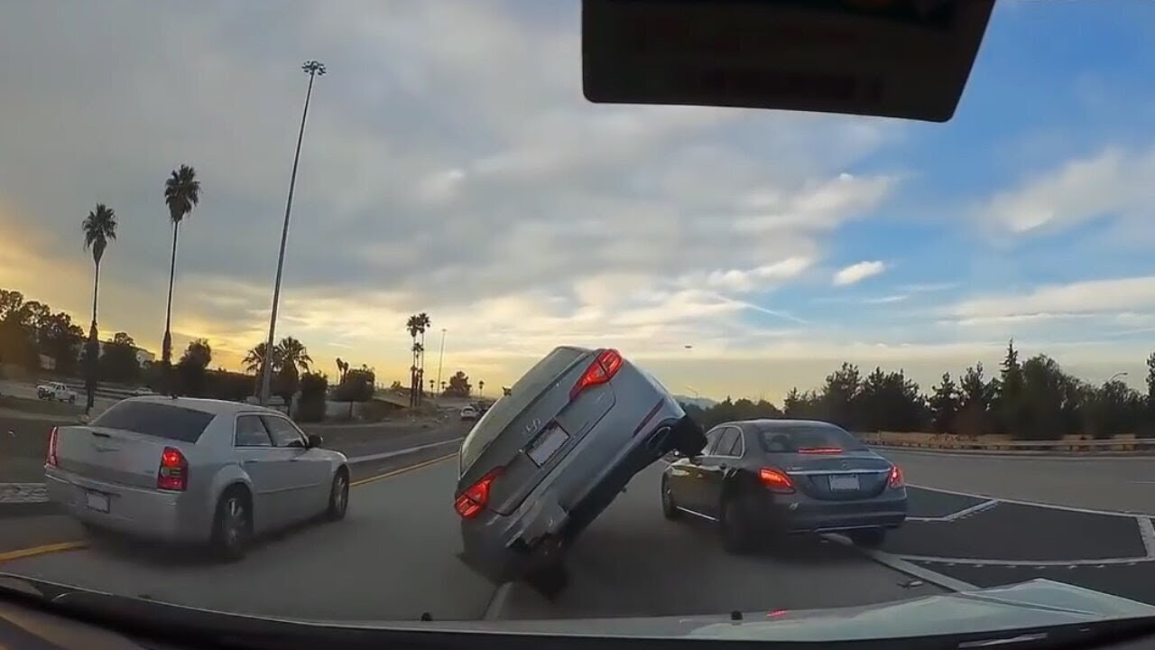Ultimate driving fails compilation 2021 | Car Crashes, Idiot in cars.