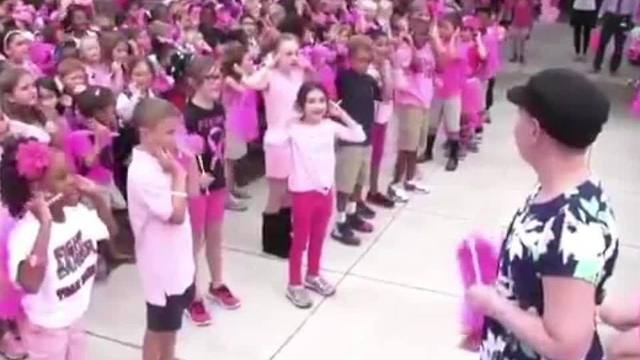 Bradenton students welcome teacher back singing "Fight Song" after her battle with cancer