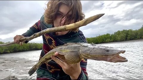 PRIMITIVE Spearfishing Catch & Cook! Catching My Own FOOD!