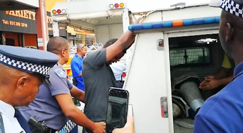 SOUTH AFRICA - Durban - Municipality's toilet rolls confiscated (Videos) (khK)