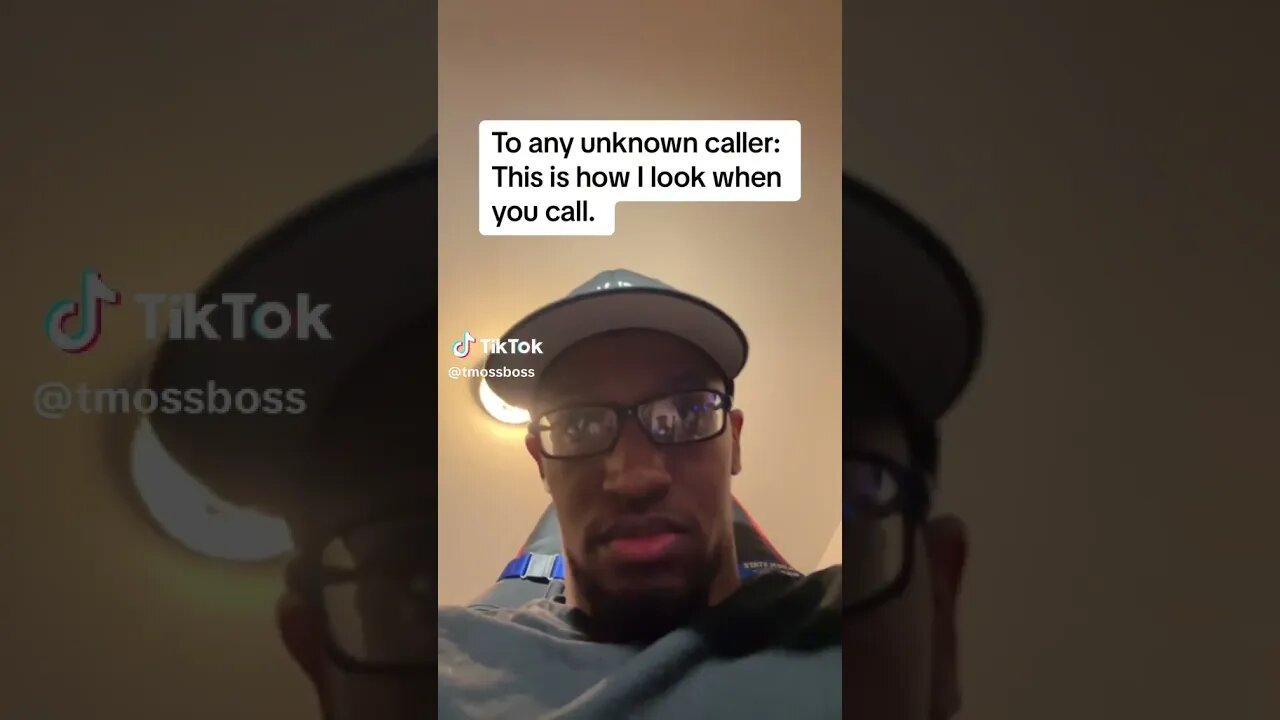 HOW I LIKE WHEN A UNKNOWN CALLER STARTS CALLING! 😂😂😂