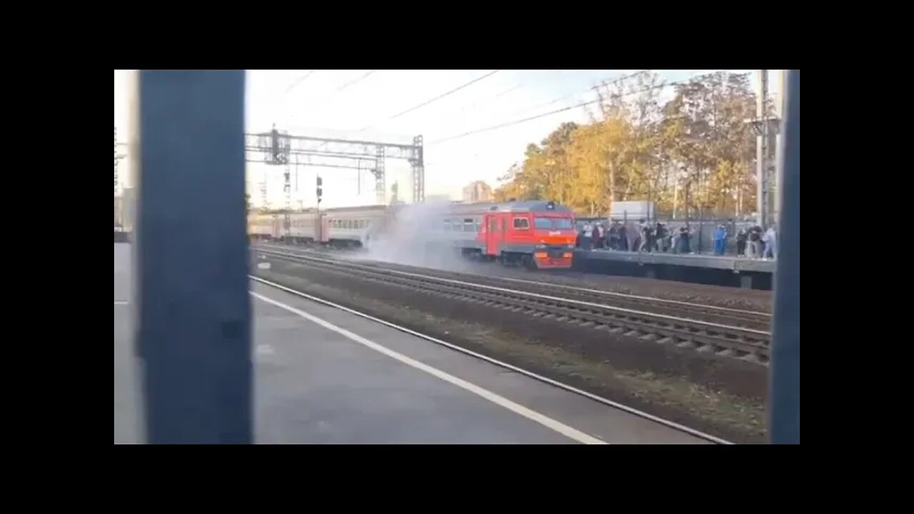 Electric train catches fire in Moscow while moving - Alarmed citizens are evacuated