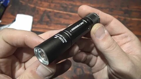 JetBeam Mark 1 IBS Flashlight Kit Review! (Great For EDC!)