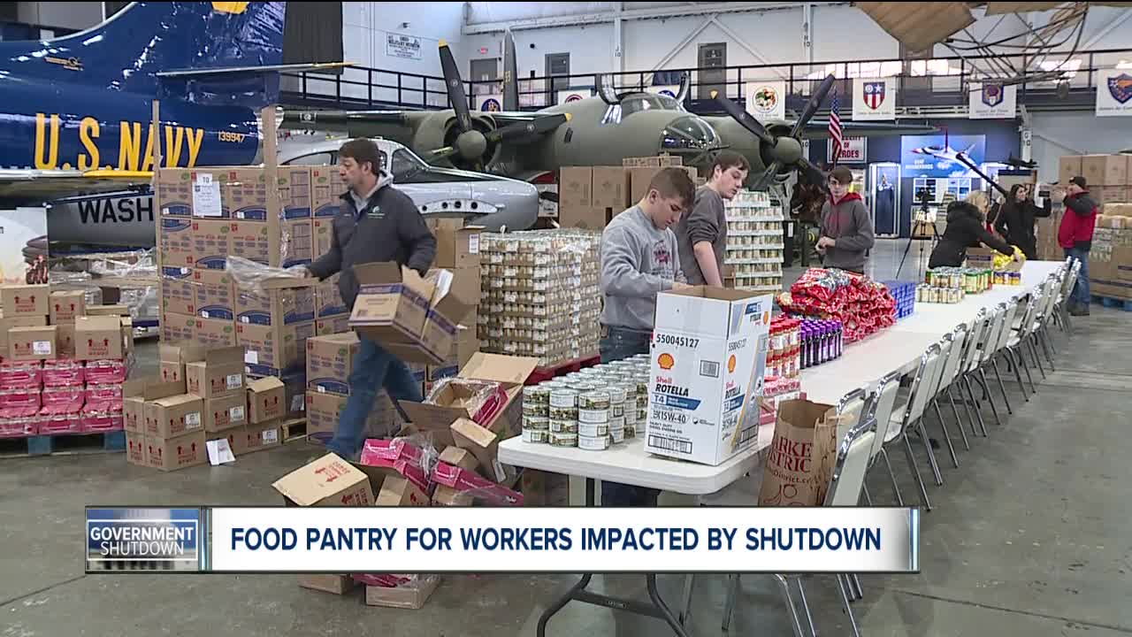 Maps Air Museum opens food pantry to all federal workers from the Akron-Canton Airport