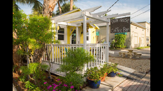 Eating At The Bunkhouse In Jensen Beach