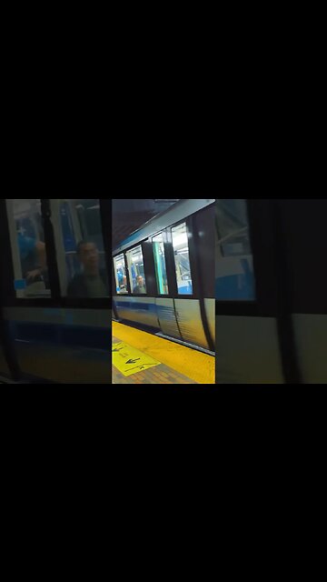 Montréal urbane metro #montreal #traintravel #viralvideo #travel
