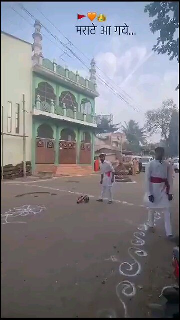 Hindu terrorist target mosque in india front of police