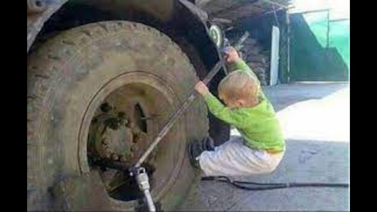 MACHANIC FAILS!