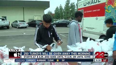 Local business is giving away free Thanksgiving meals to those in need