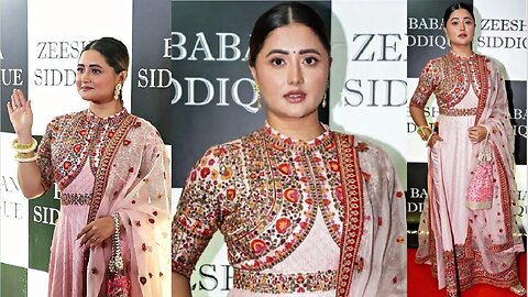 Rashmi Desai Arrived at Baba & Zeeshan Siddique Iftaar Party 😍🔥📸