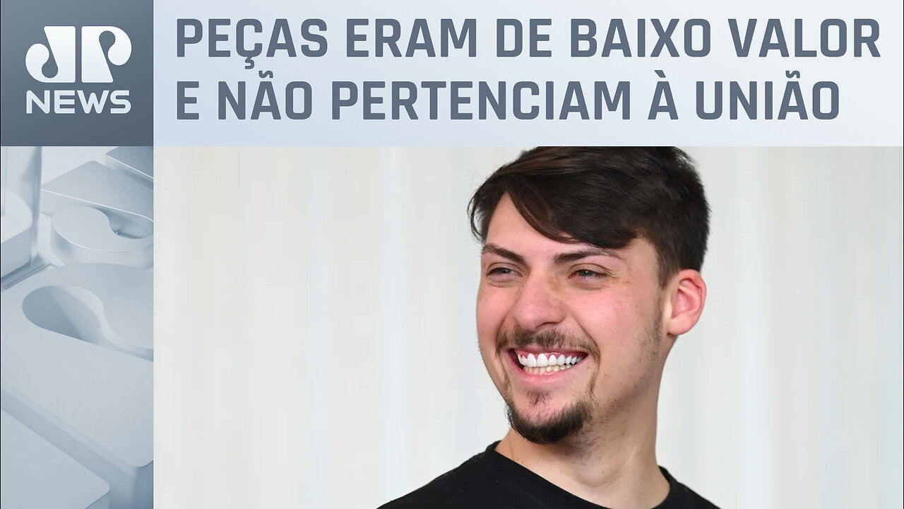 Jair Renan levou itens do acervo privado de Bolsonaro durante visita ao Palácio do Planalto