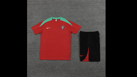 👉🏻⚽️ 2024/25 Portugal Adult Red Short Sleeve Training Kit