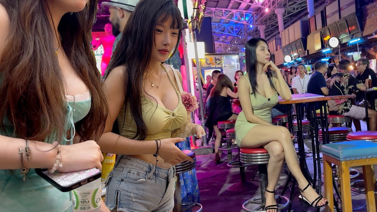 Thailand Nightlife street scenes. Patong beach Bangla road look around!