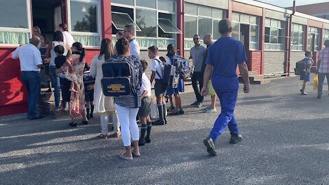 SOUTH AFRICA - Cape Town - First day of school for Grade 1, Goodwood Park Primary school(Video) (7rf)