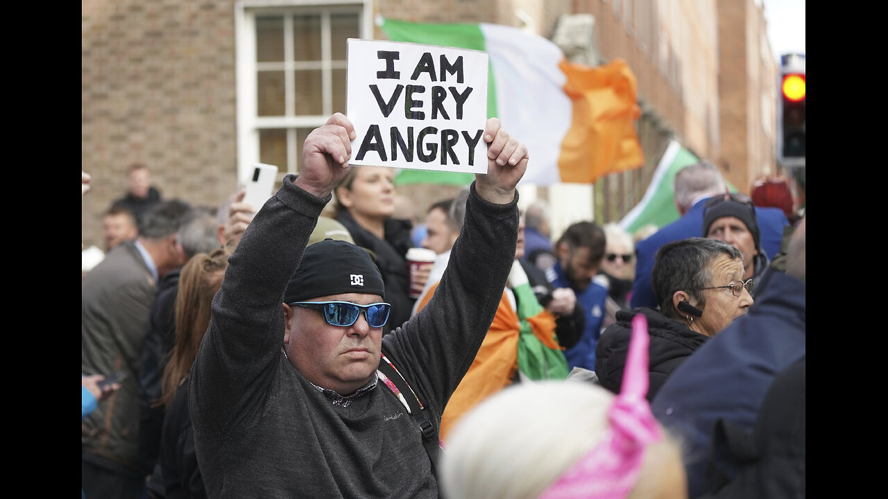 Ireland is Rising - Globalist-loving politicians confronted in Ireland