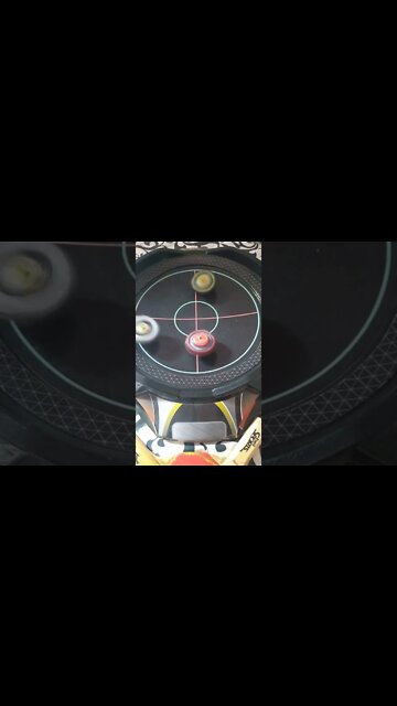 batalha de beyblade raphael vs fafnir vs spriggan #batalhadebeyblade