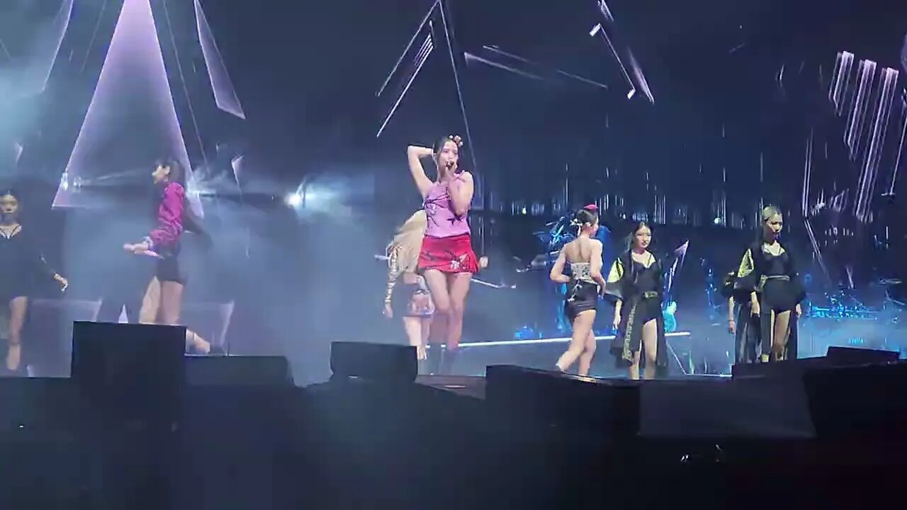 BlackPink in Houston 2nd show song Crazy Over You