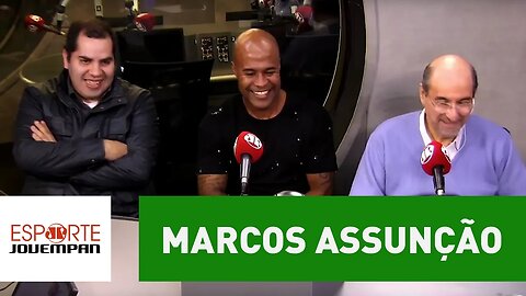 Marcos Assunção brinca sobre gols de falta: "os goleiros deixavam"