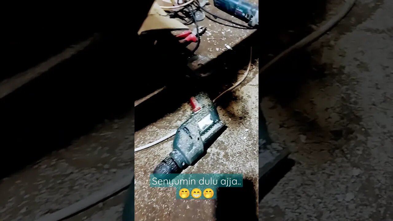 Senyumin dulu ajjjaaa...🤭😁🤭