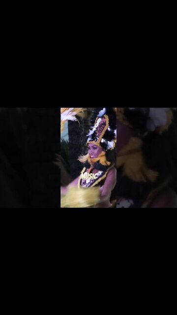 Savor the Spirit of Hawaii at a Traditional Luau