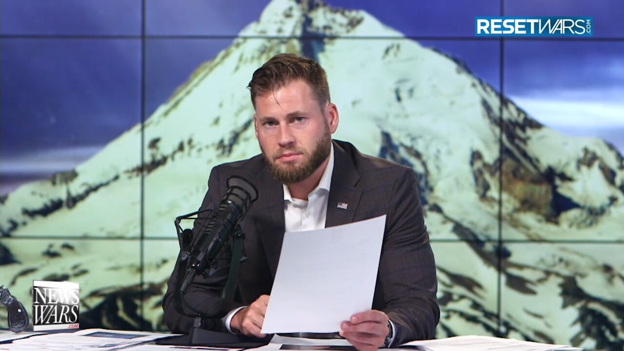 WAR ROOM (Full Show) Friday - 12/3/21