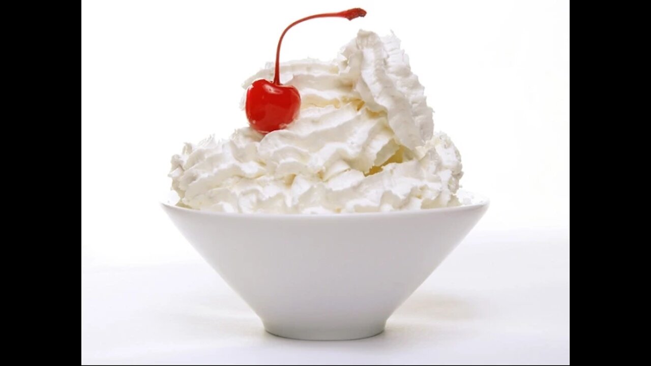 How to Make Fresh Homemade Whipped Cream - The Hillbilly Kitchen