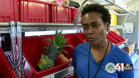 Mobile Market encourages healthy eating habits