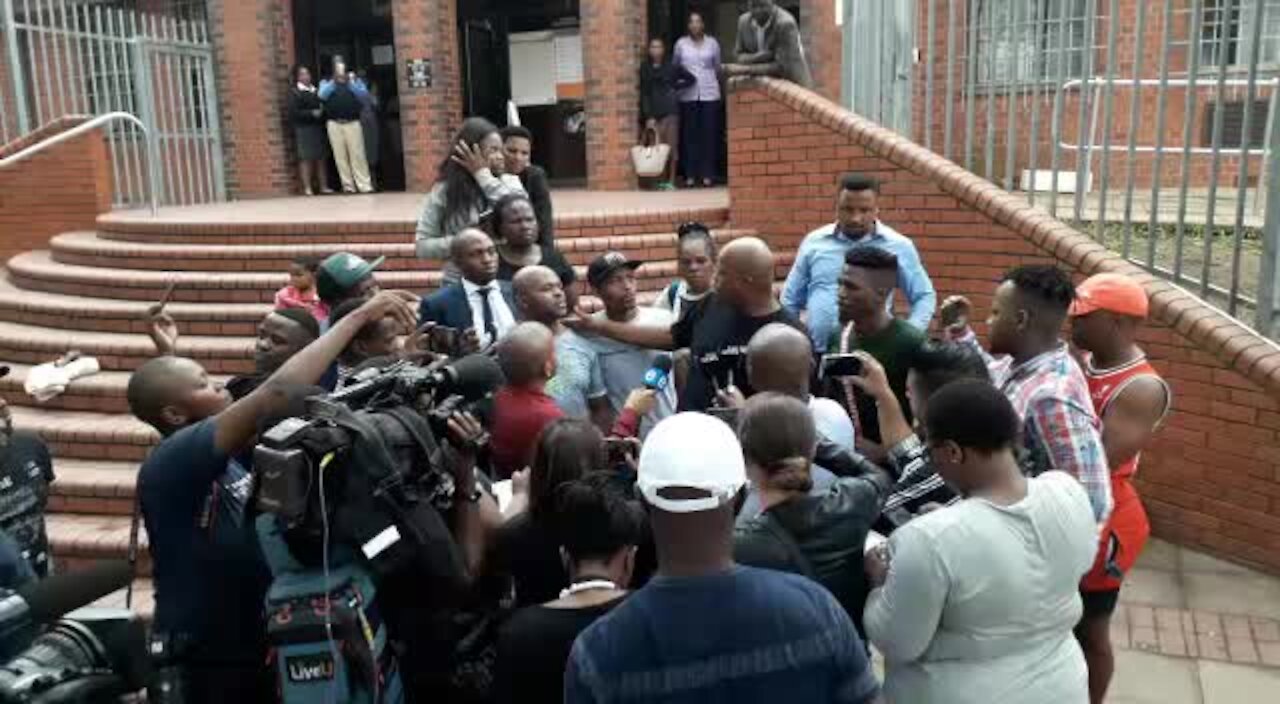 SOUTH AFRICA - Durban - Mampintsha outside Pinetown magistrates Court (Videos) (wUt)