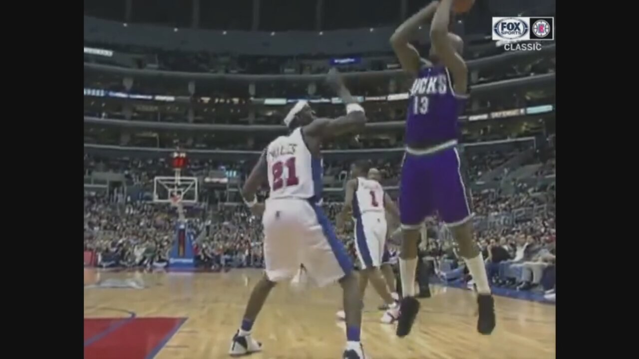 Glenn Robinson 31 Points 5 Ast @ Clippers, 2000-01.