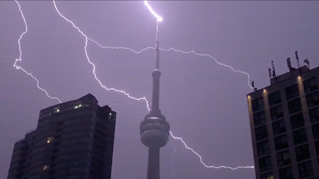 Toronto CN Tower Lightning Struck multiple times 4K 2022