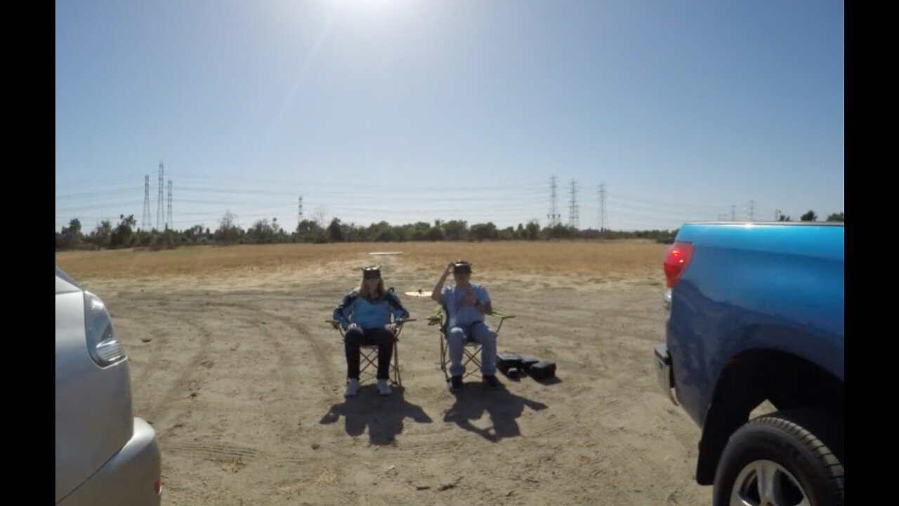 Flying my DJI FPV drone with a friend, The Copilot ~ Long Beach California