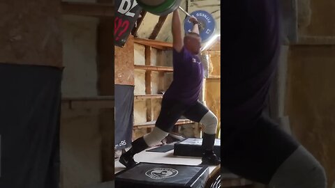 145 kg / 320 lb - Behnind the Neck Jerk