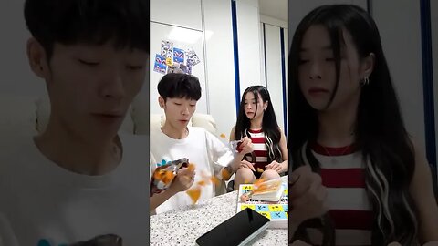 How Not To Open Doritos For GF! 🤣