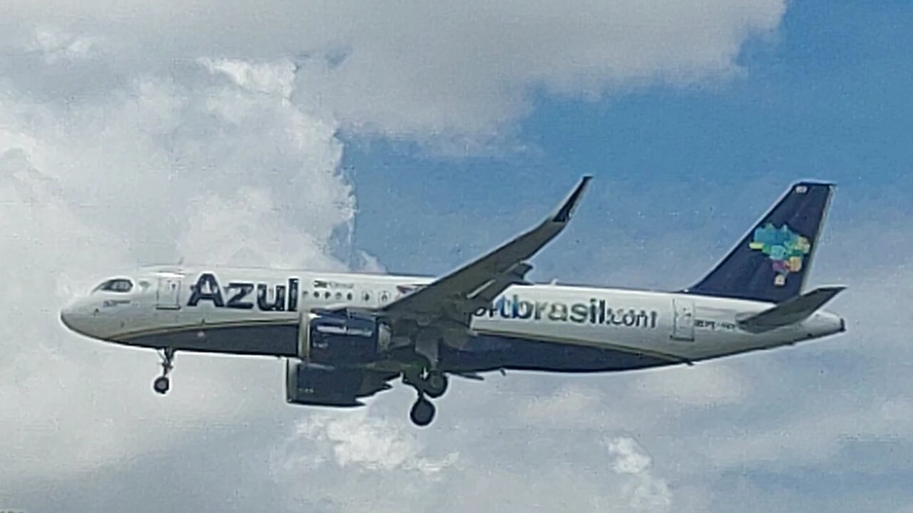 Airbus A320NEO PR-YRV coming from Campinas to Manaus
