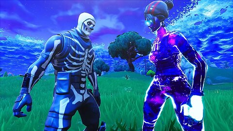 what happens when the female Galaxy skin meets the Skull trooper?... 😍