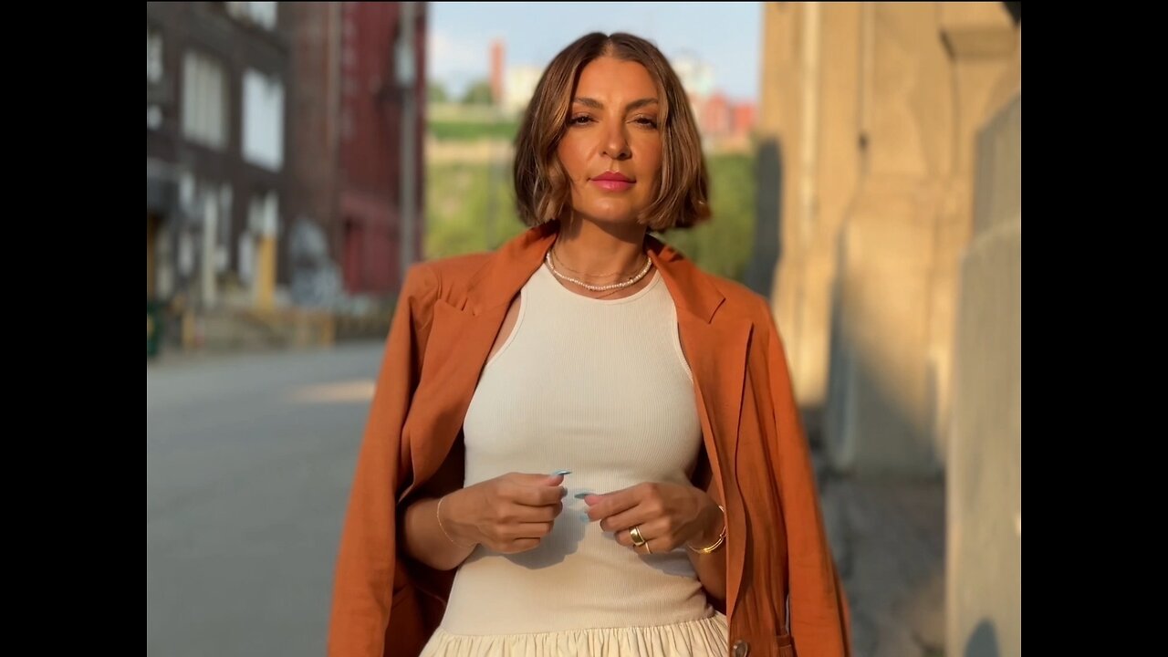 More Clips of ads for women's fashion.