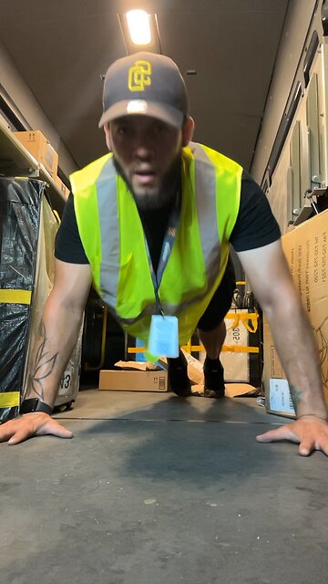 20 push up challenge 🥵pull up I bet I can beat you