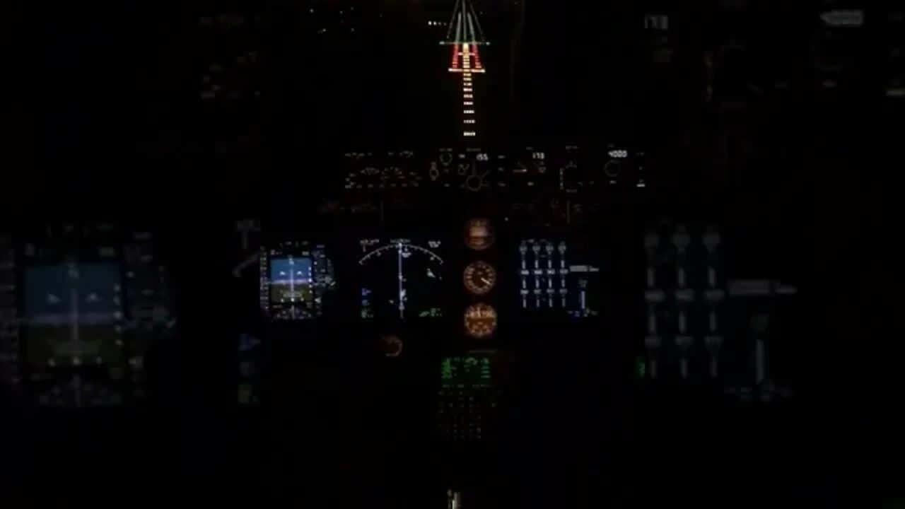 Night Landing on a B747-400