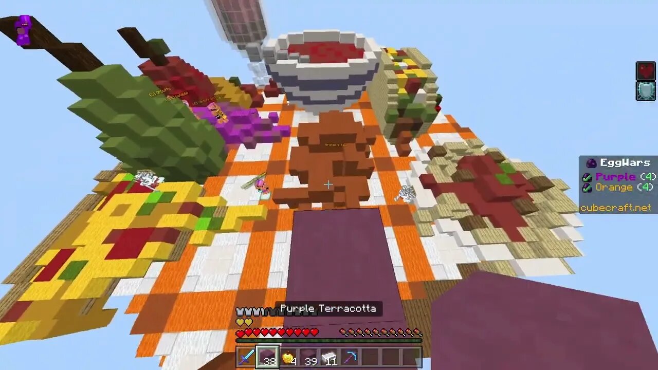 foldin 4 noobs against 2 in Cubecraft Eggwars