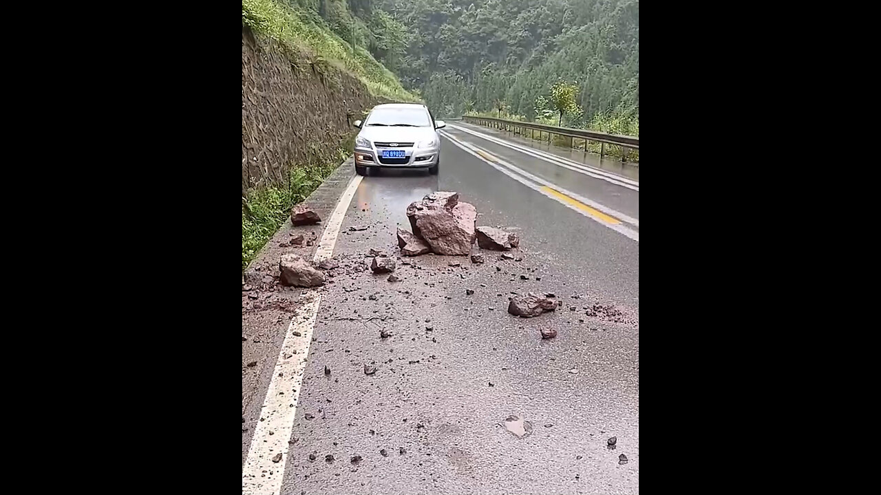 "Clearing the Path: Removing Giant Rocks for Safer Roads! 🚧🪨